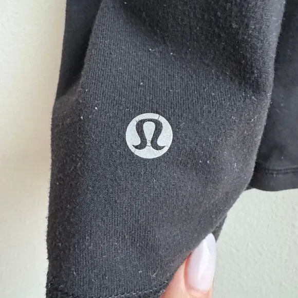 ✨$5/$25 Lululemon Strappy Black Athletic Tank Top Size 6 Small - Picture 4 of 5